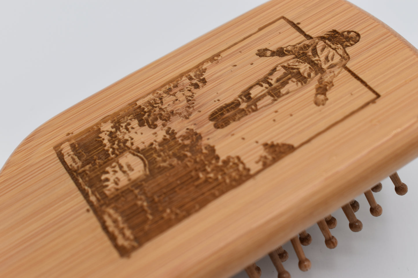 Brosse en bois gravée "Max" - Stranger Things