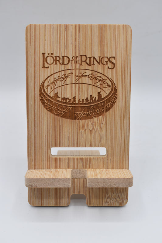 Support smartphone en bois gravé Lord of the ring
