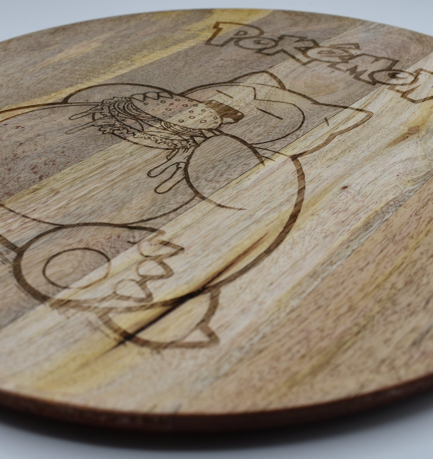 Plateau en bois gravé Pokémon – Ronflex Gourmand