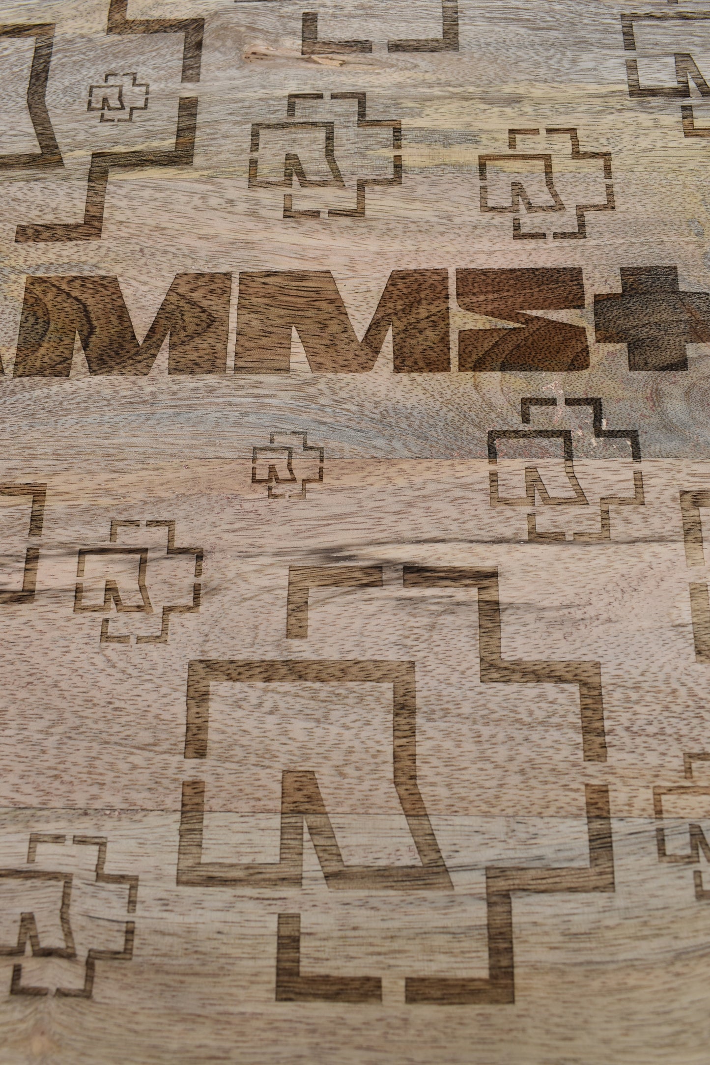 Plateau en bois gravé Rammstein logo