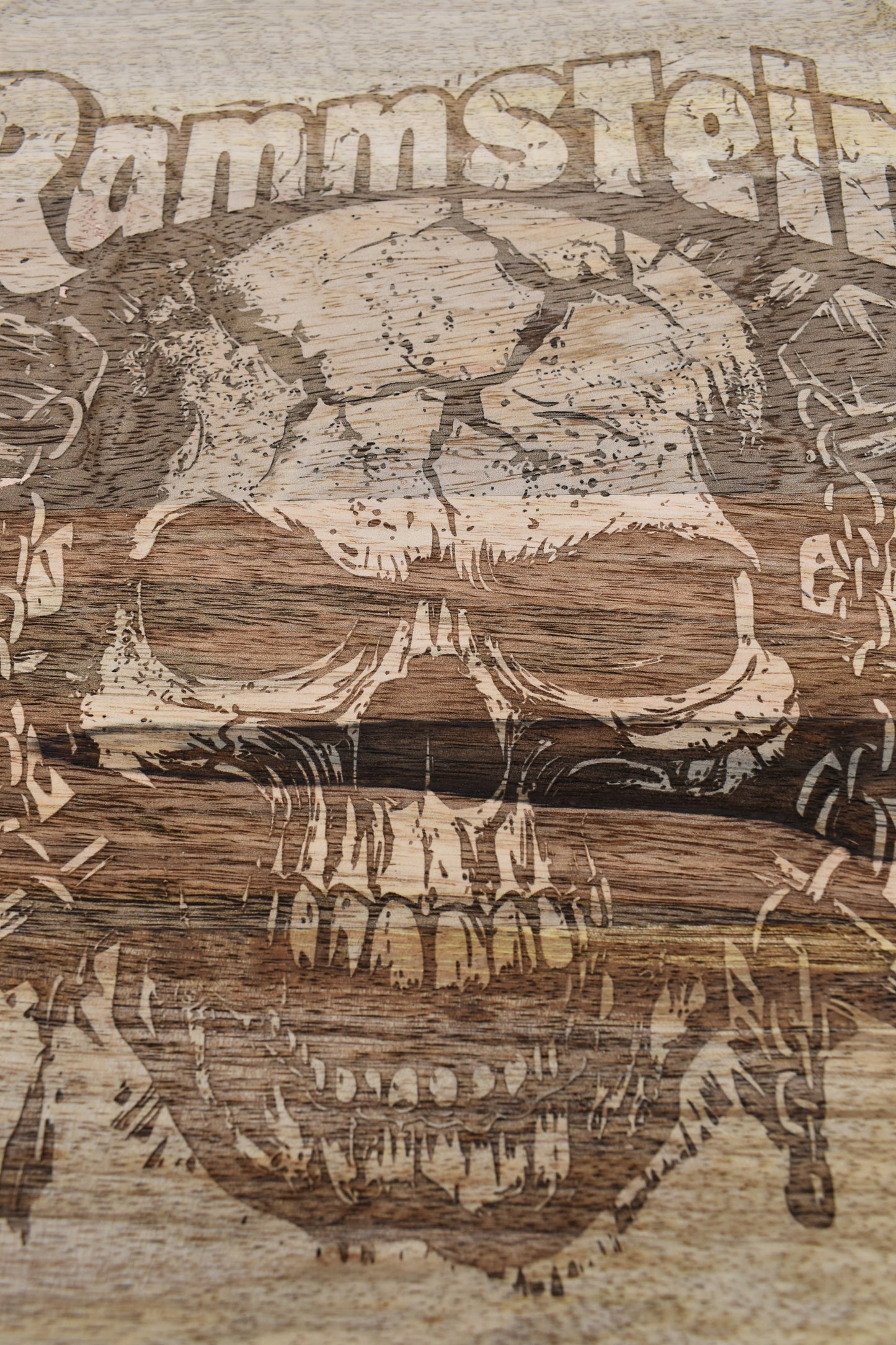 Plateau en bois gravé Rammstein Skull