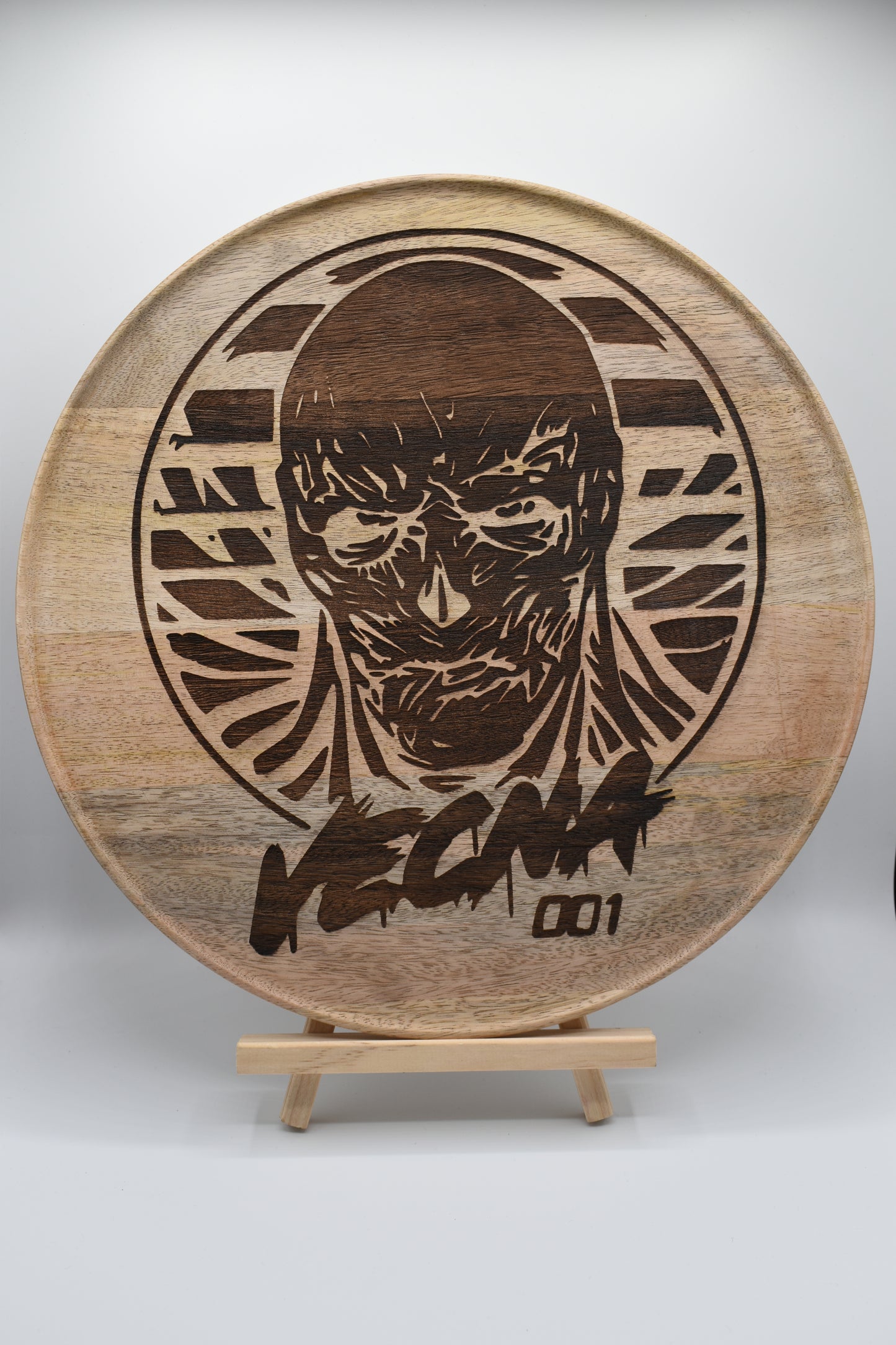 Plateau en bois gravé Stranger Things Vecna
