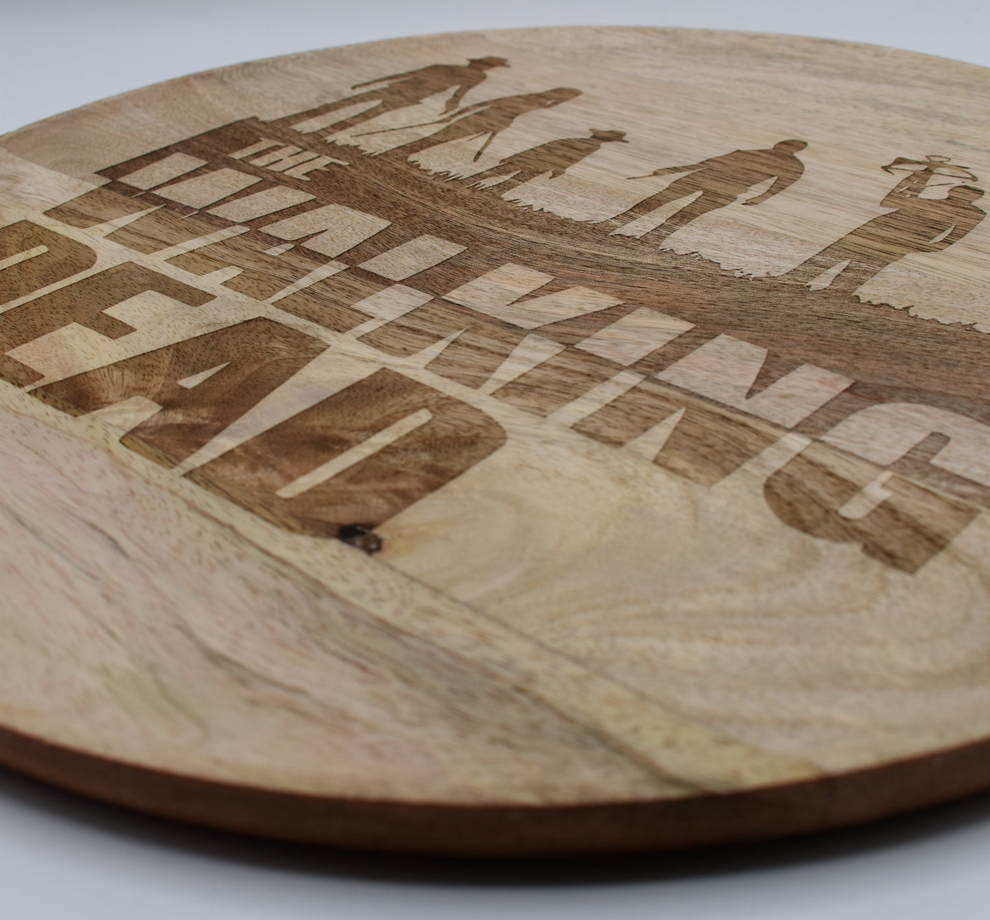 Plateau en bois gravé The Walking Dead Silouhettes
