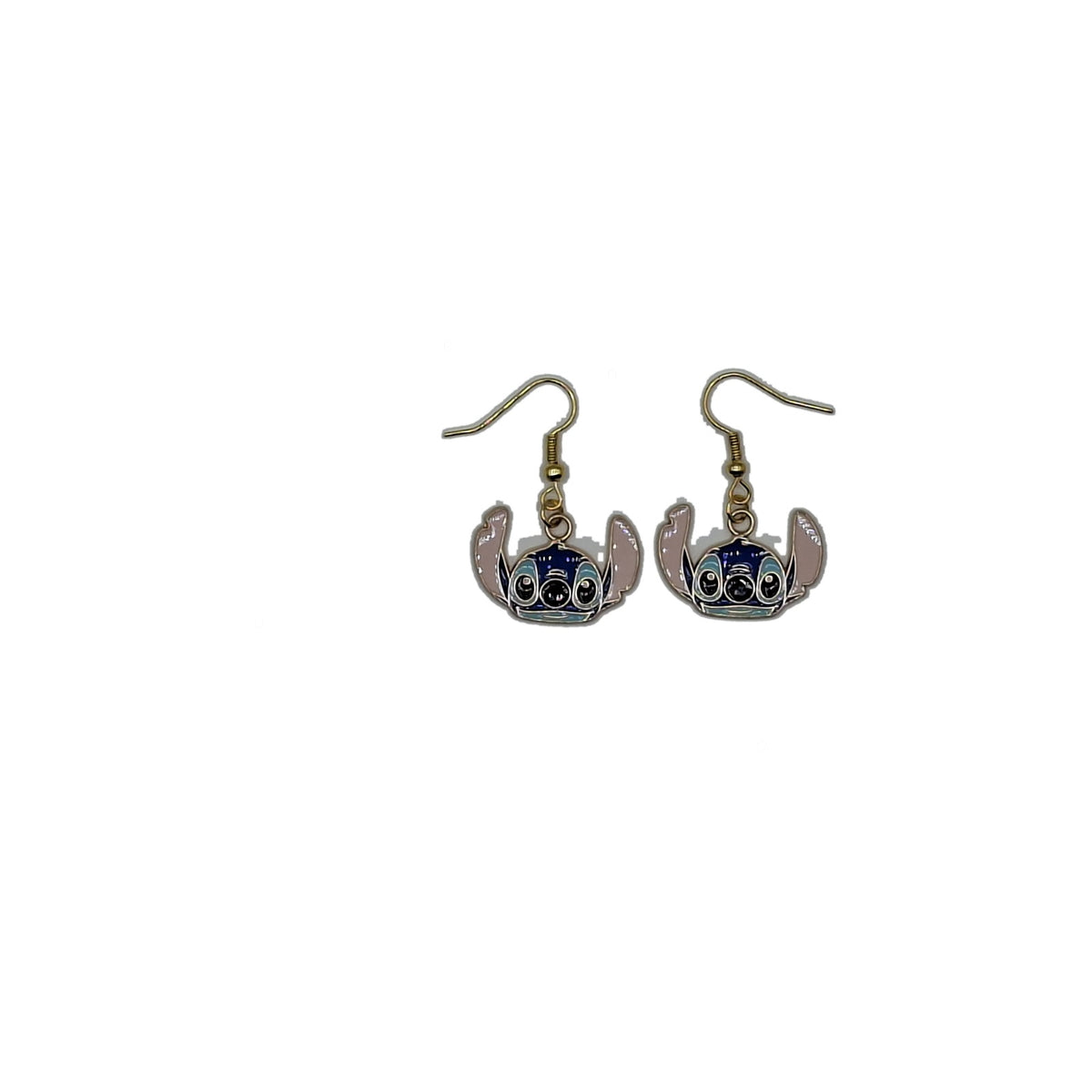Boucles d’oreilles Stitch visage aux grandes oreilles sur fond blanc