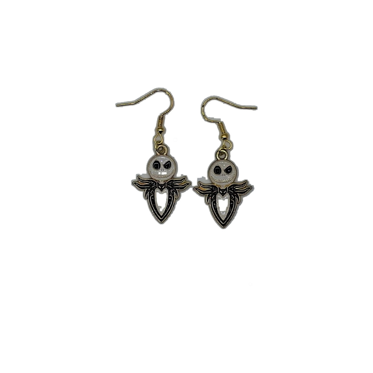 Boucles d’oreilles Jack Skellington noir et blanc sur fond blanc