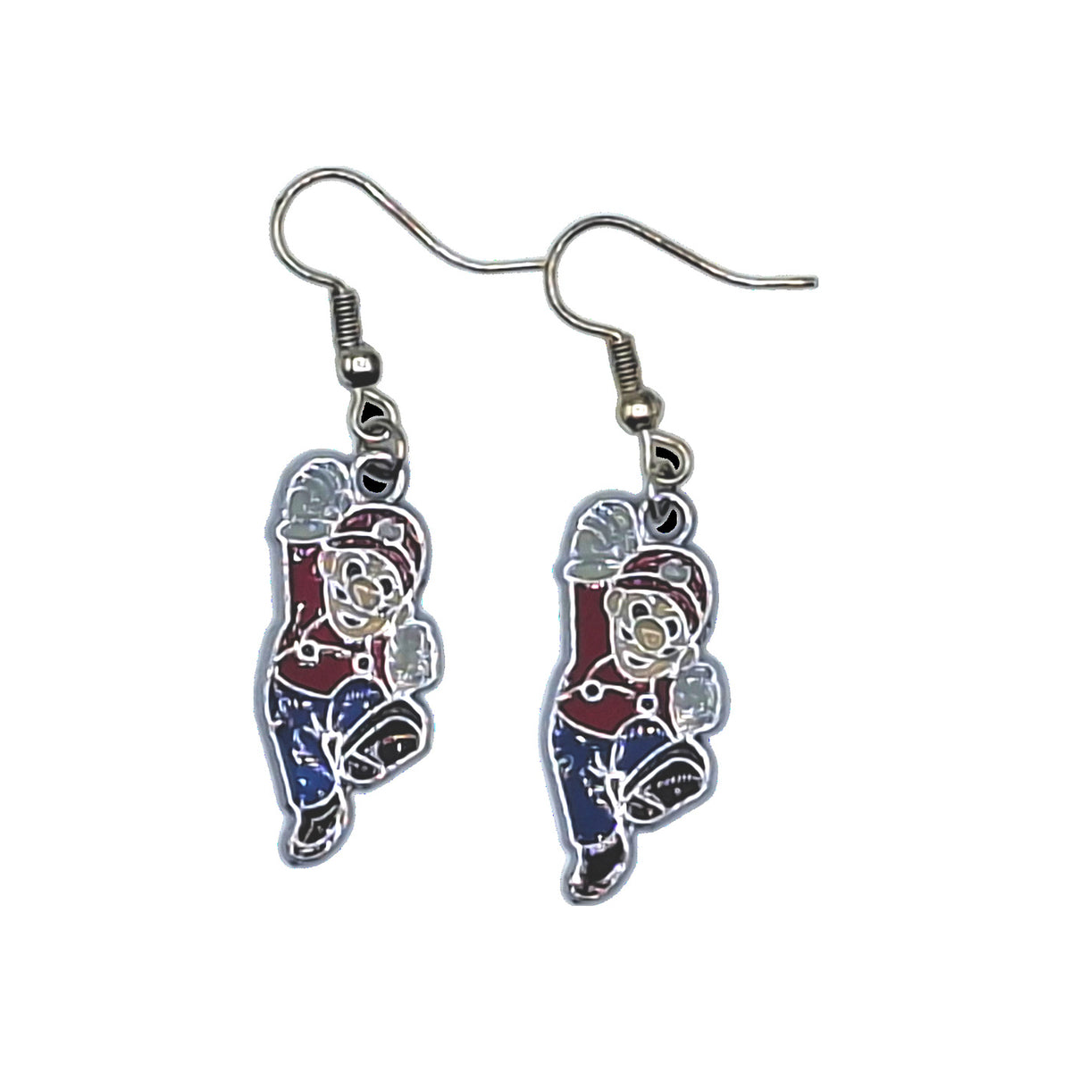 Boucles d’oreilles Mario inspirées de Super Mario, personnage en saut avec poing levé et crochets argentés, sur fond blanc