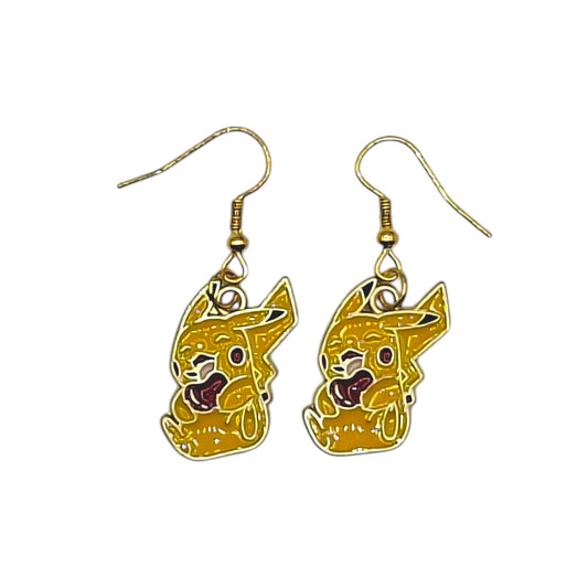 Boucles d’oreilles Pikachu avec une pomme – Pokémon – Inox doré – Created Artisan