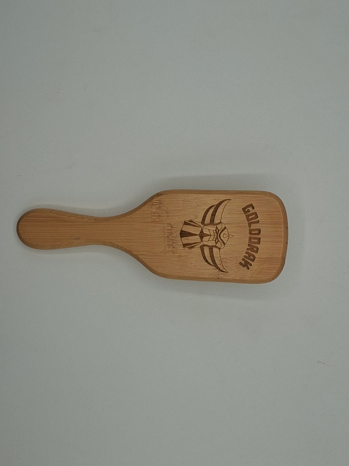 Brosse à cheveux en bambou gravée – Goldorak