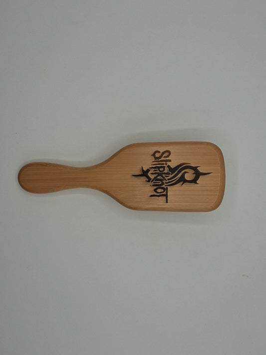 Engraved bamboo hairbrush – Slipknot