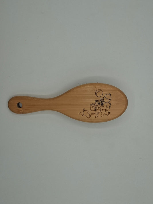 Engraved bamboo hairbrush – Chip and Dale