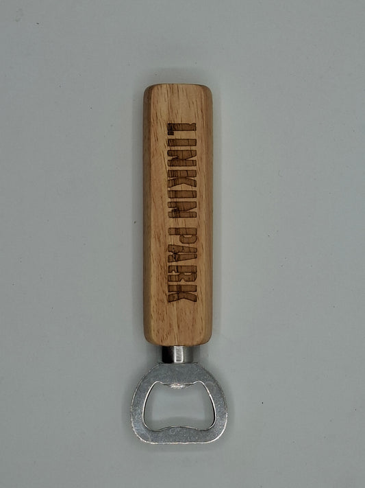 Décapsuleur en bois gravé inspiré de Linkin Park