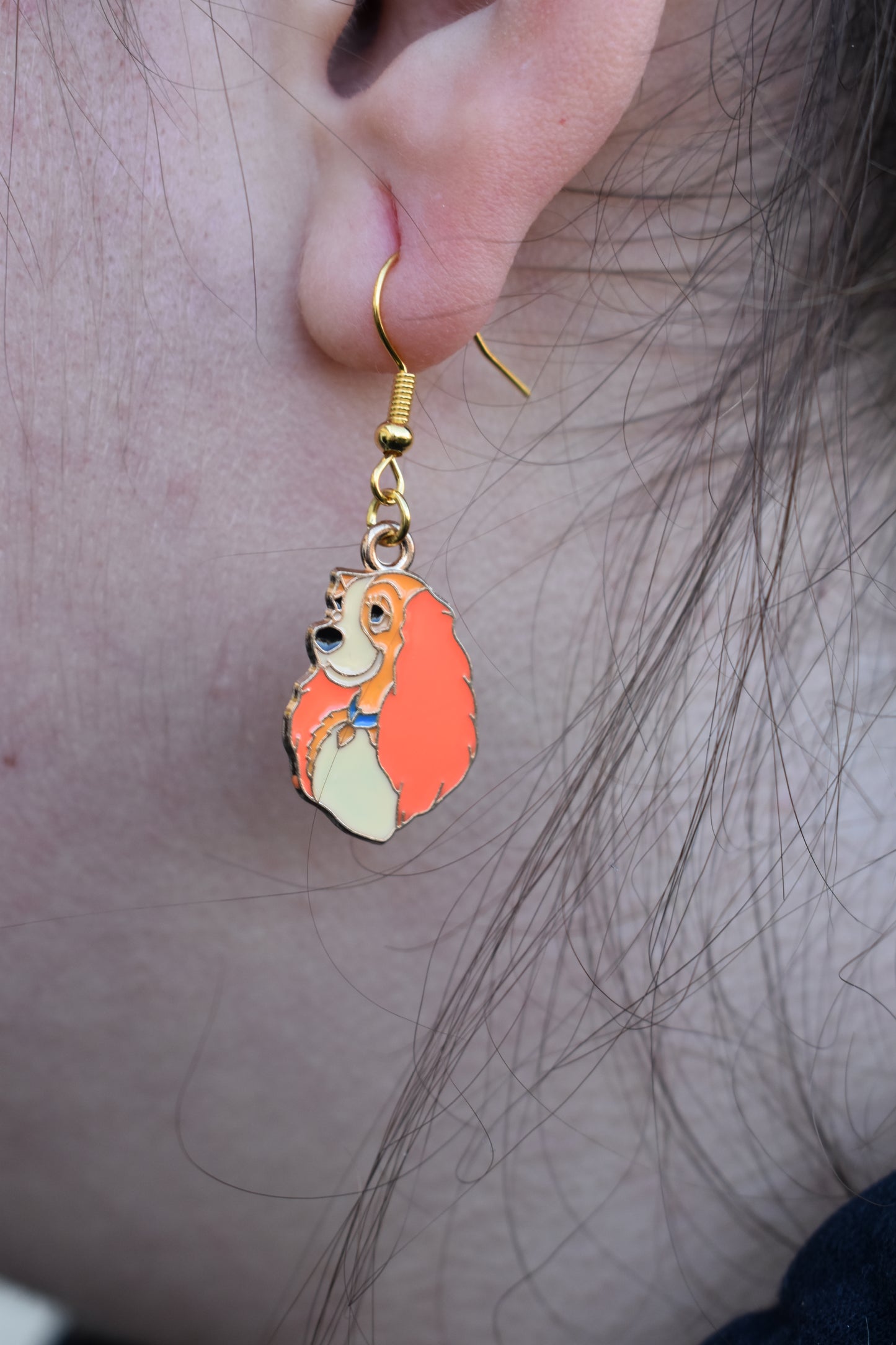 Boucles d’oreilles Belle & Clochard – Duo iconique | Acier inoxydable doré