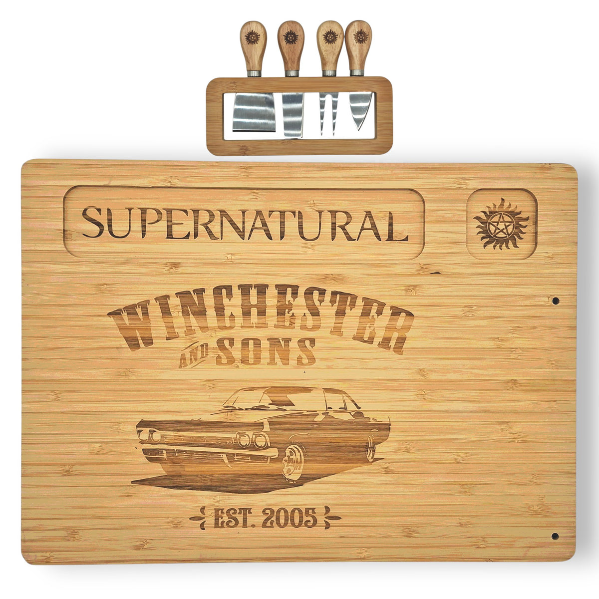 Planche à fromage en bois gravée inspirée de Supernatural Winchester & Sons avec Impala et quatre couverts assortis