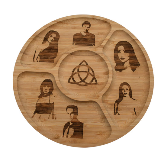 Plateau apéro rond en bois gravé inspiré de Charmed