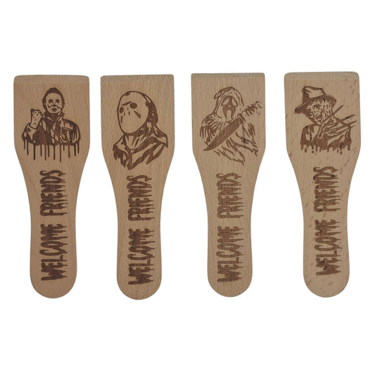 Racloirs à raclette en bois gravés inspirés de l’horreur – modèles 1 à 4