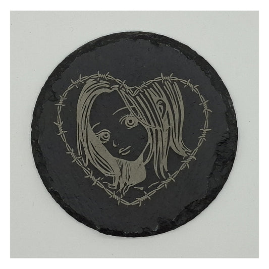 Sous-verre rond en ardoise gravée – Duo gothique barbelé