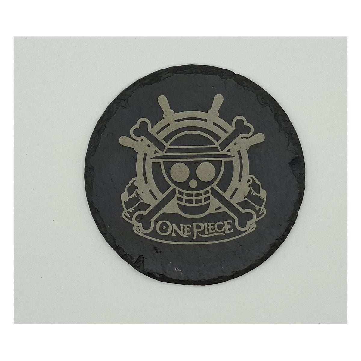 Sous-verre rond en ardoise gravée – One Piece