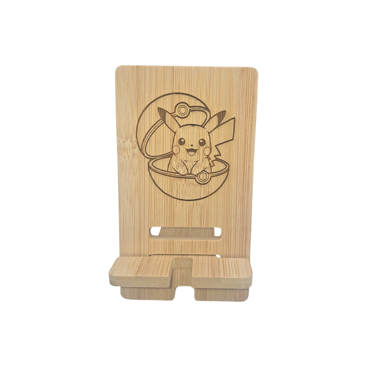 Support smartphone en bois gravé – Pokémon – Pikachu – Created Artisan