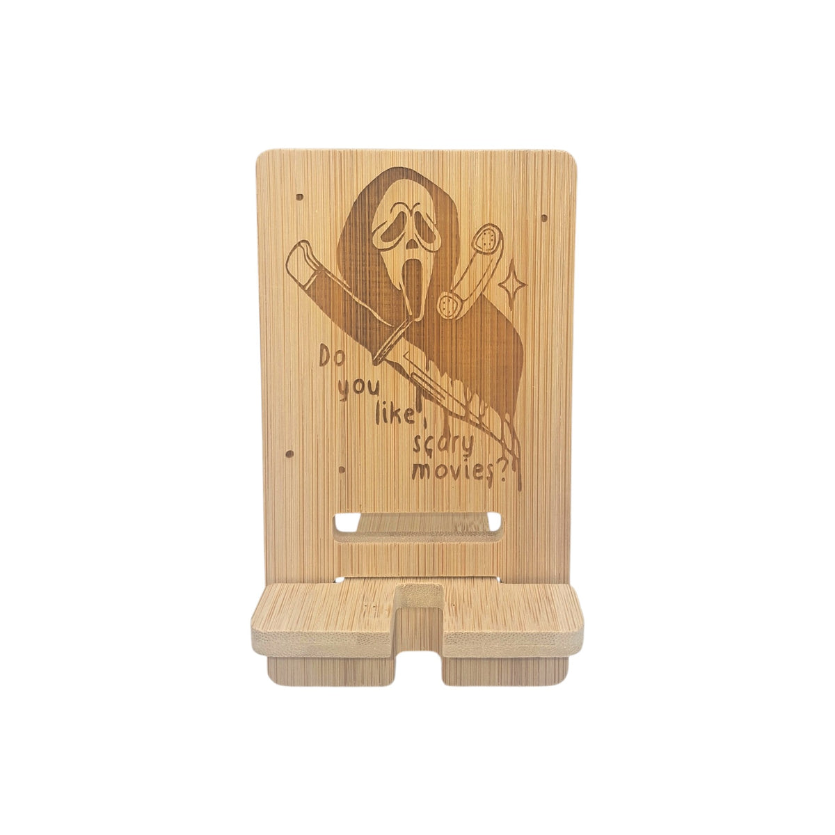 Support smartphone en bois gravé – Scream – Ghostface – Created Artisan