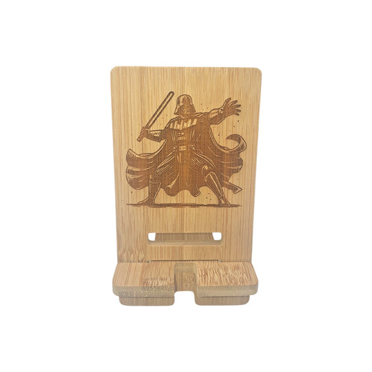Support smartphone en bois gravé – Star Wars – Dark Vador – Created Artisan
